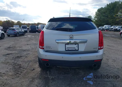 2014 Cadillac Srx Luxury Collection z USA, uszkodzony, nr VIN 3GYFNEE35ES664073